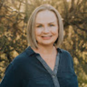 Meet your Posher, Laurie